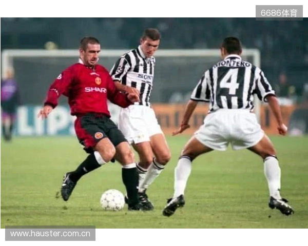 曼晚:阿马德可胜任右翼卫位置,但曼联需再引进一名左翼卫